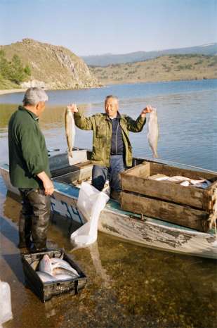 Байкальские рыбаки.
